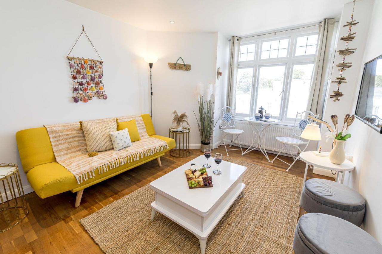Ocean Breeze - 1 Minute From The Beach - 10 Minute From Bic - Fast Wi-Fi - Smart Tv Bournemouth Dış mekan fotoğraf