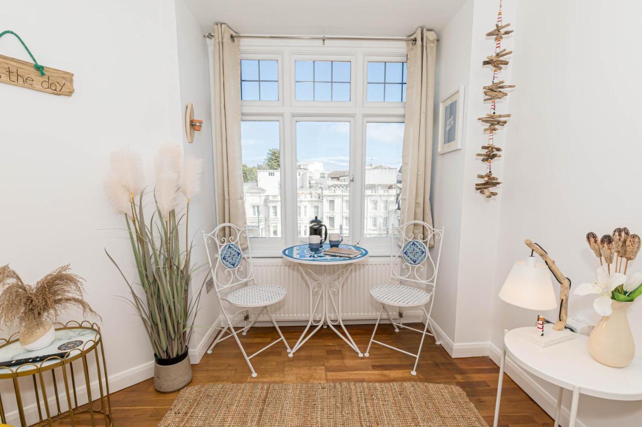 Ocean Breeze - 1 Minute From The Beach - 10 Minute From Bic - Fast Wi-Fi - Smart Tv Bournemouth Dış mekan fotoğraf