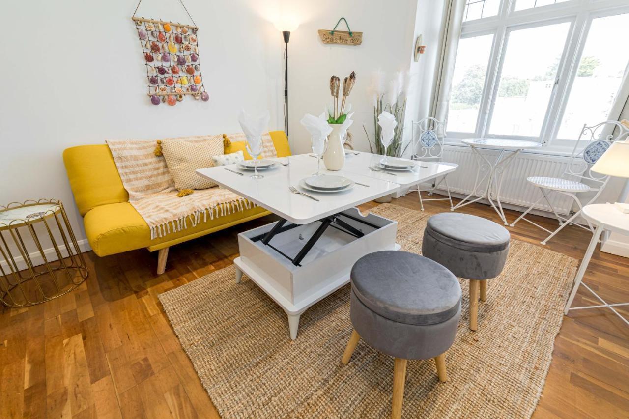 Ocean Breeze - 1 Minute From The Beach - 10 Minute From Bic - Fast Wi-Fi - Smart Tv Bournemouth Dış mekan fotoğraf