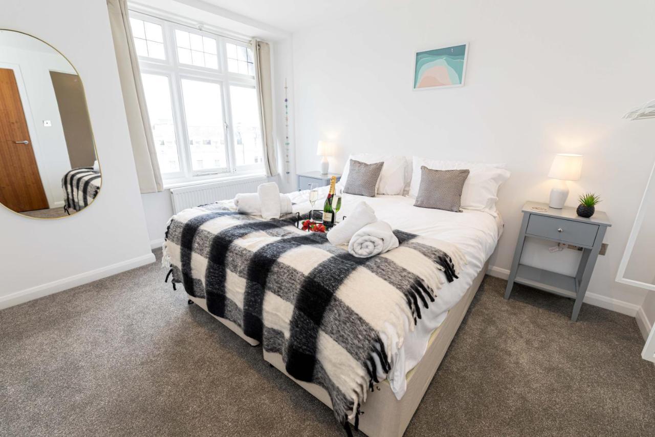 Ocean Breeze - 1 Minute From The Beach - 10 Minute From Bic - Fast Wi-Fi - Smart Tv Bournemouth Dış mekan fotoğraf